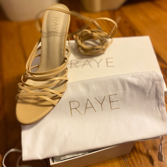NWT RAYE Malaysia Heel - Picture 6 of 10